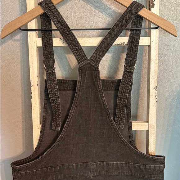Aerie Gray Distressed Corduroy Overalls - Picture 6 of 13